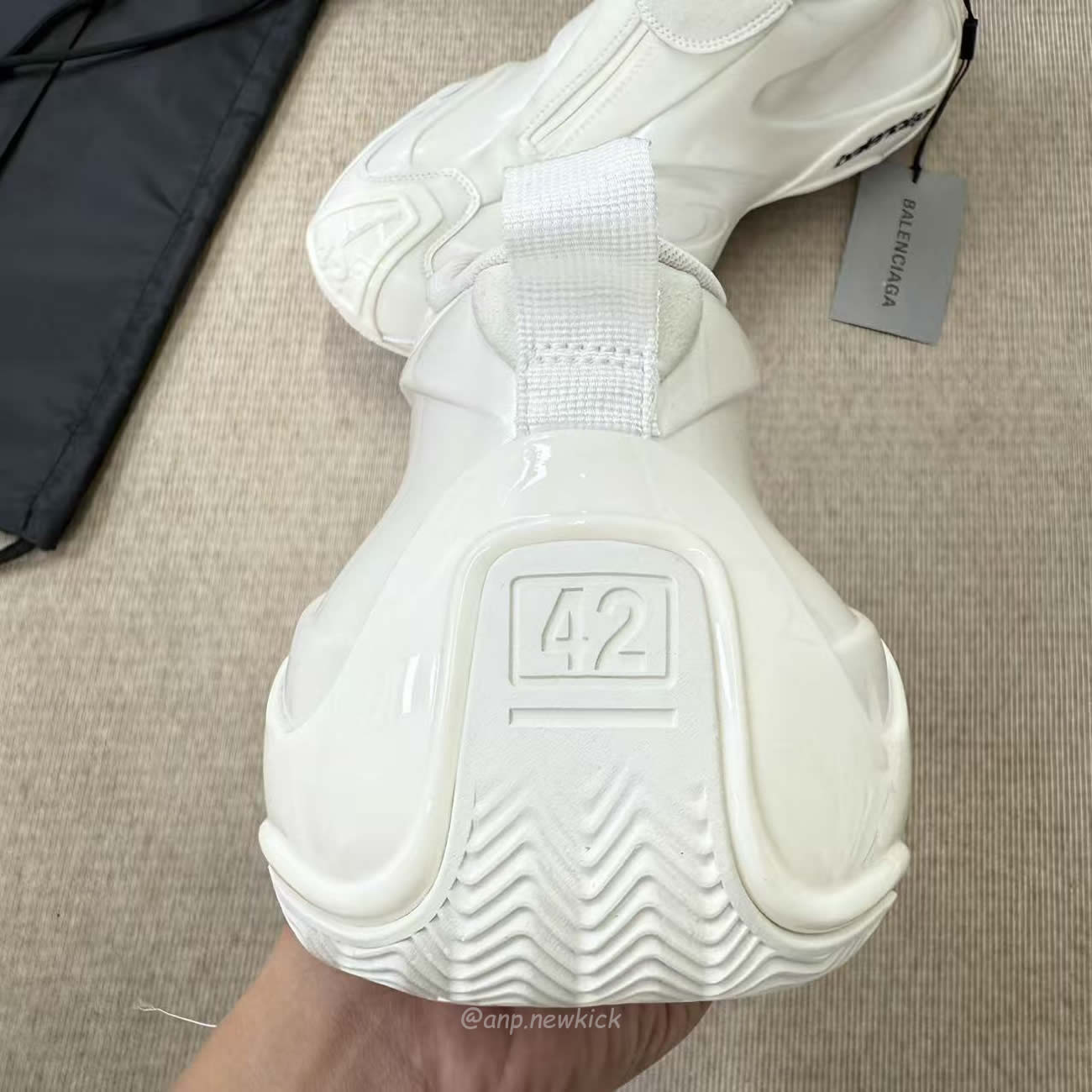 Balenciaga Basketball Sneaker In White 824909 Wbkbm9000 (5) - www.newkick.org
